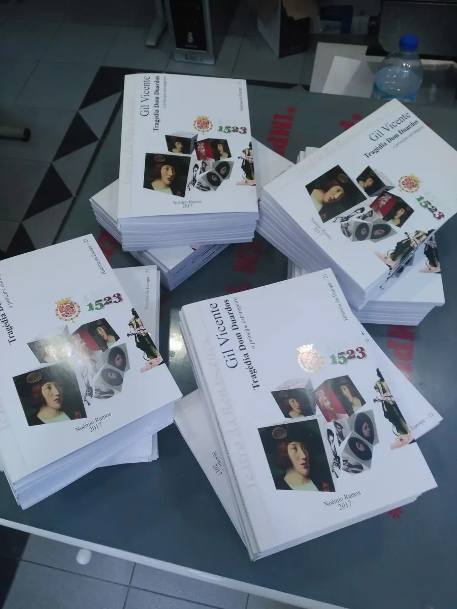 Zona de produção e impressão na Multicópias Faro.