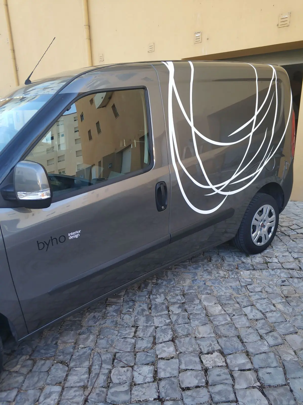 Carrinha Byho, fotografia 1