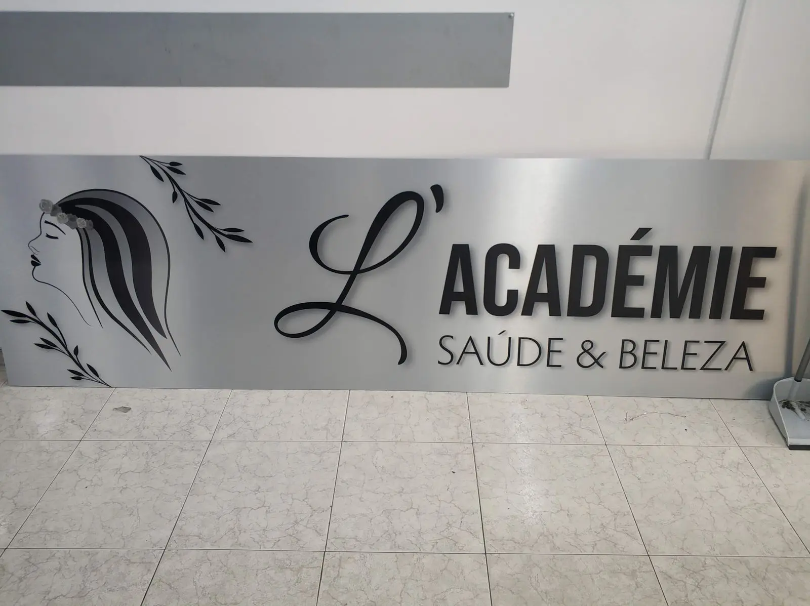 Placa L'Académie, fotografia 1