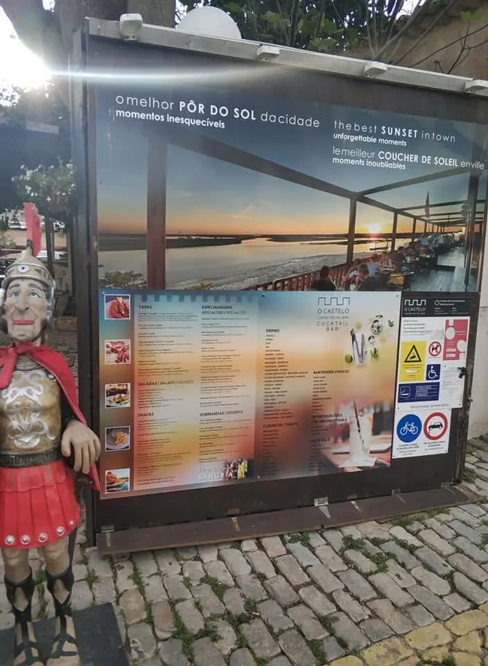 Menu exterior O Castelo, fotografia 1